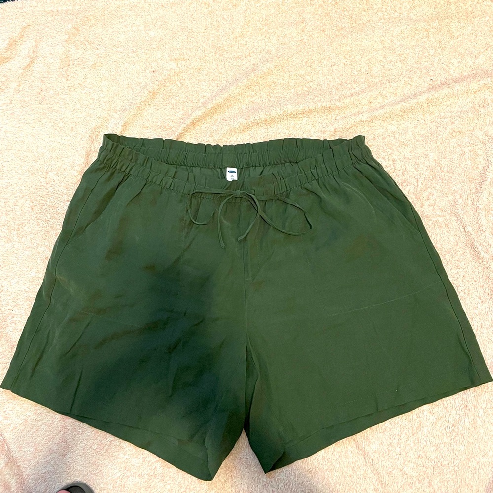 Plus Size Woman’s Old Navy Size 24 shorts